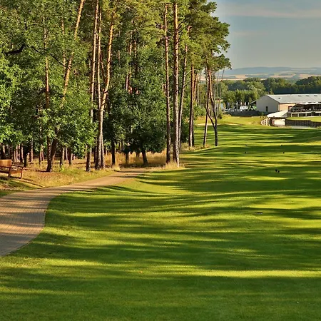 Ξενοδοχείο Penati Golf Sajdikove Humence